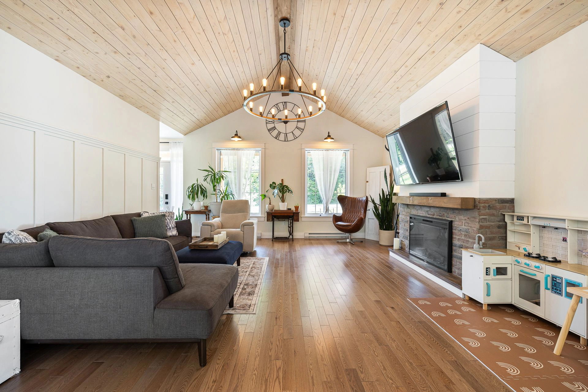 02-303-rue-bergeron-granby-qc